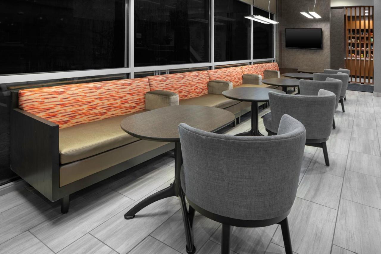 Springhill Suites By Marriott Raleigh 阿佩克斯 外观 照片