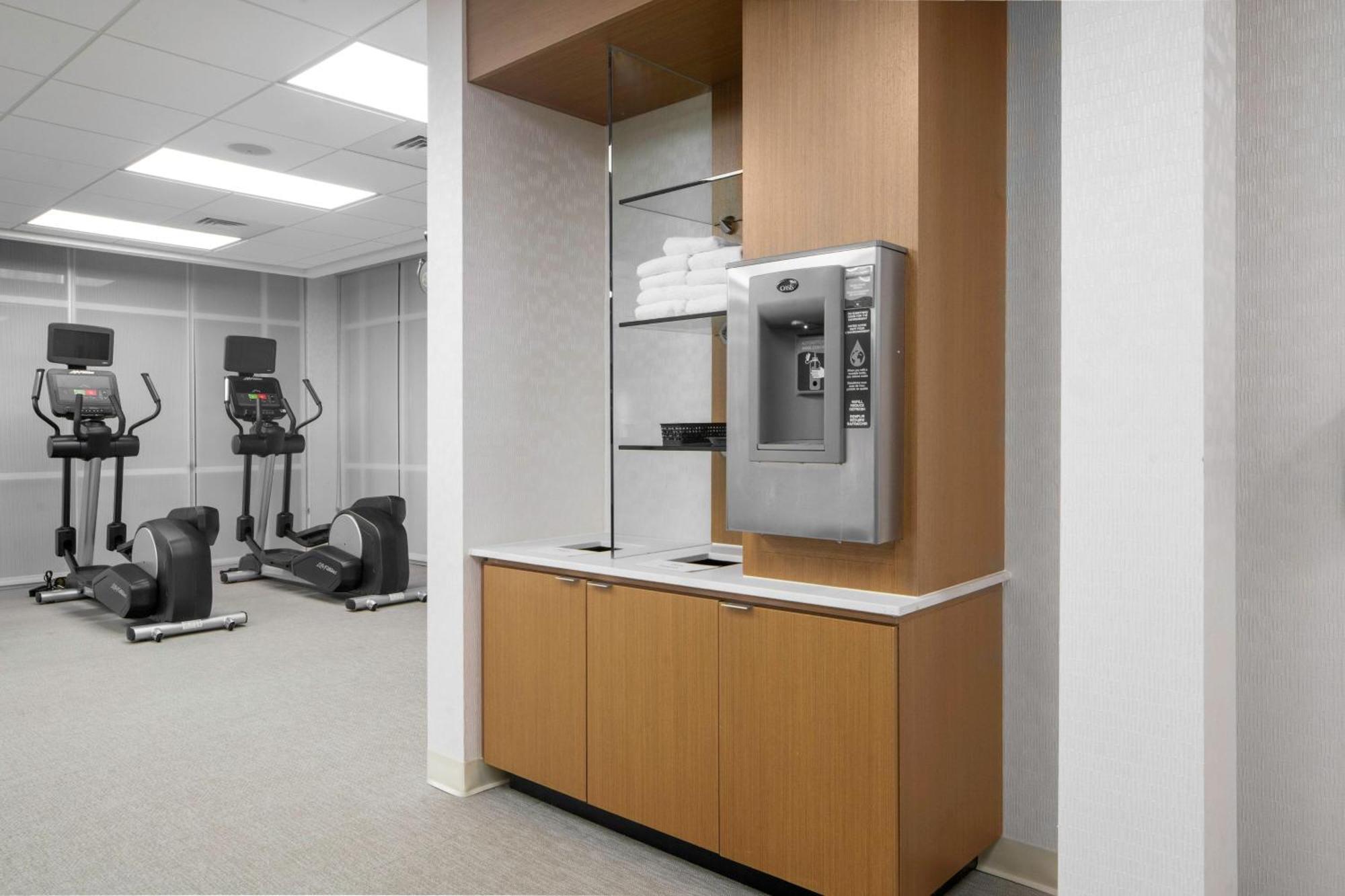 Springhill Suites By Marriott Raleigh 阿佩克斯 外观 照片